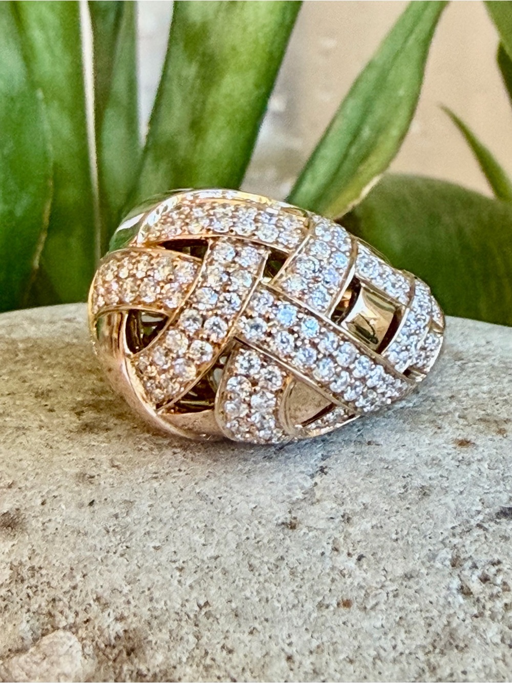 14 karat gold and VS diamond ring